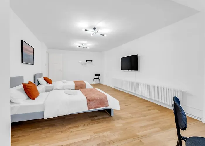 2 Zimmer Apartments,4 Betten,Zentral Am Sbahnhof Koepenick,Vollmoebliert