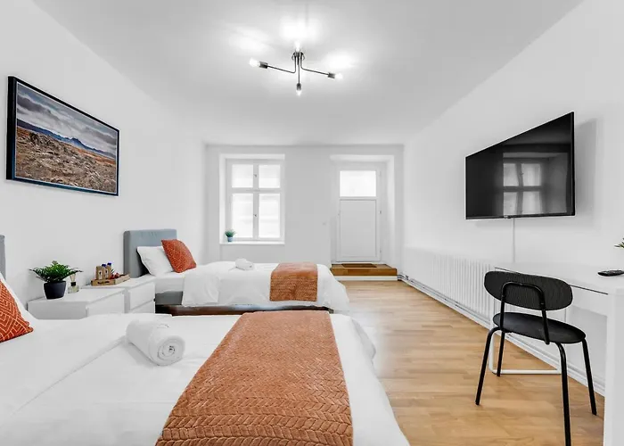 2 Zimmer Apartments,4 Betten,Zentral Am Sbahnhof Koepenick,Vollmoebliert