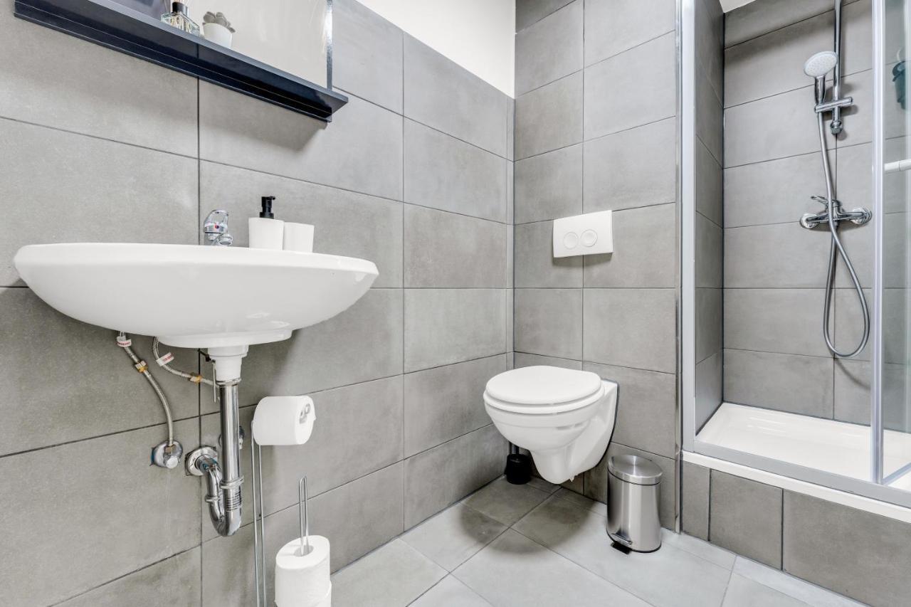 Апартаменты 2 Apartments,4 Betten,zentral Am Sbahnhof Koepenick,vollmoebliert Берлин